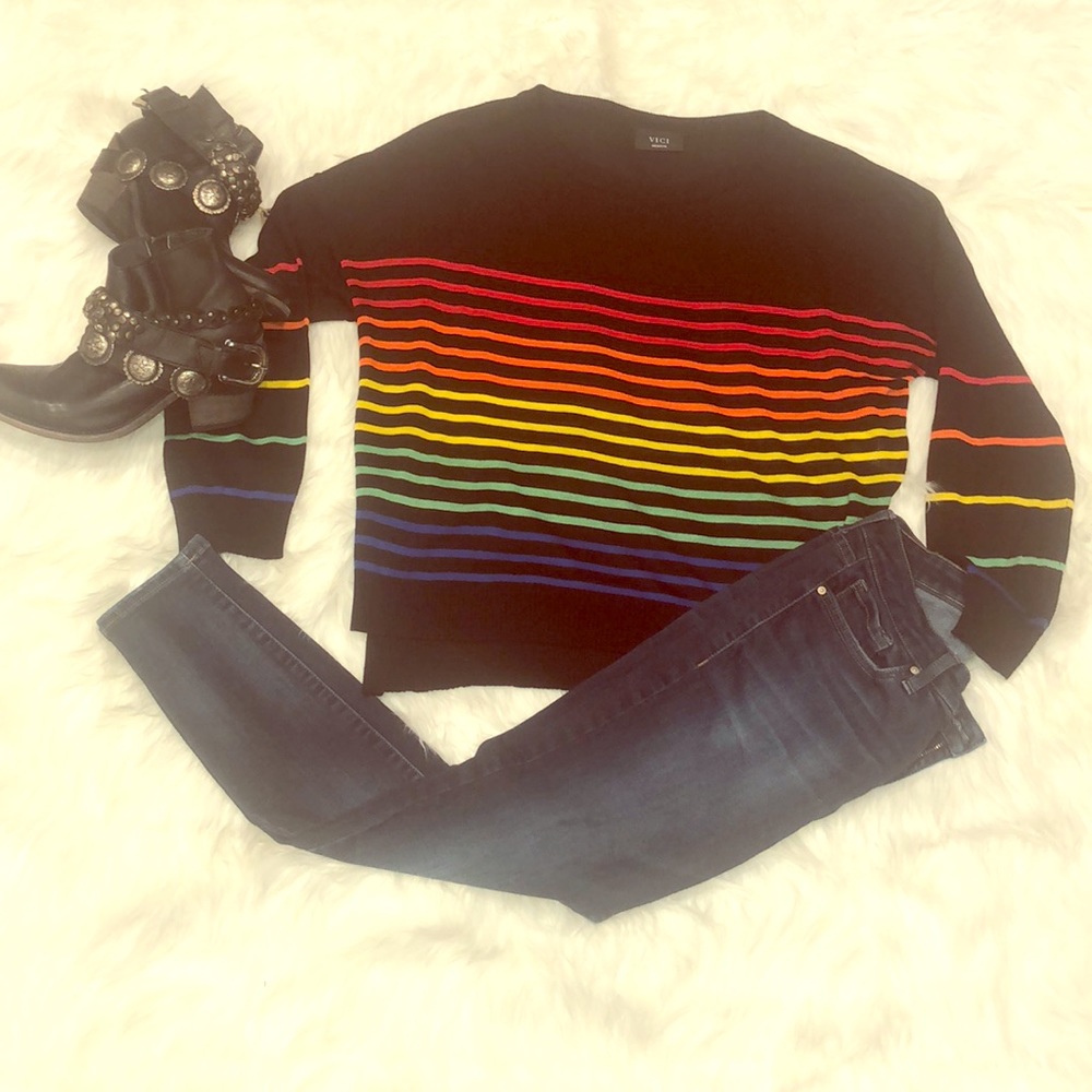 VICI Lightweight Sweater